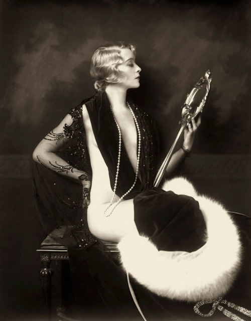 Muriel Finley (aka Murrel Finely) - 1920s - by Alfred Cheney Johnston